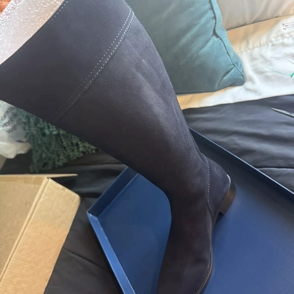 FAIRFAX & FAVOR REGINA - Picture 6 of 14